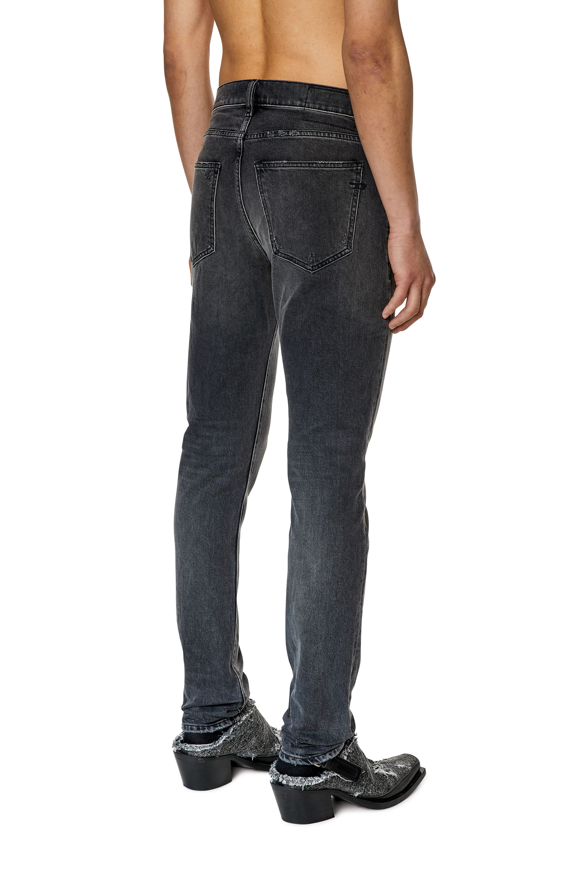 Diesel - 2019 D-Strukt 09F18 Slim Jeans, Schwarz/Dunkelgrau - Image 2