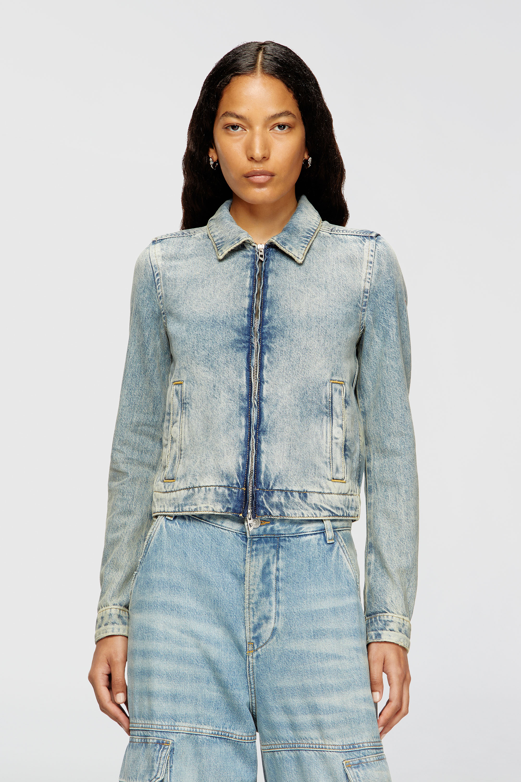 Diesel - DE-CORB, Damen Jacke aus-Denim mit flie&szlig;ender Struktur im Schmutz-Effekt in Hellblau - 3