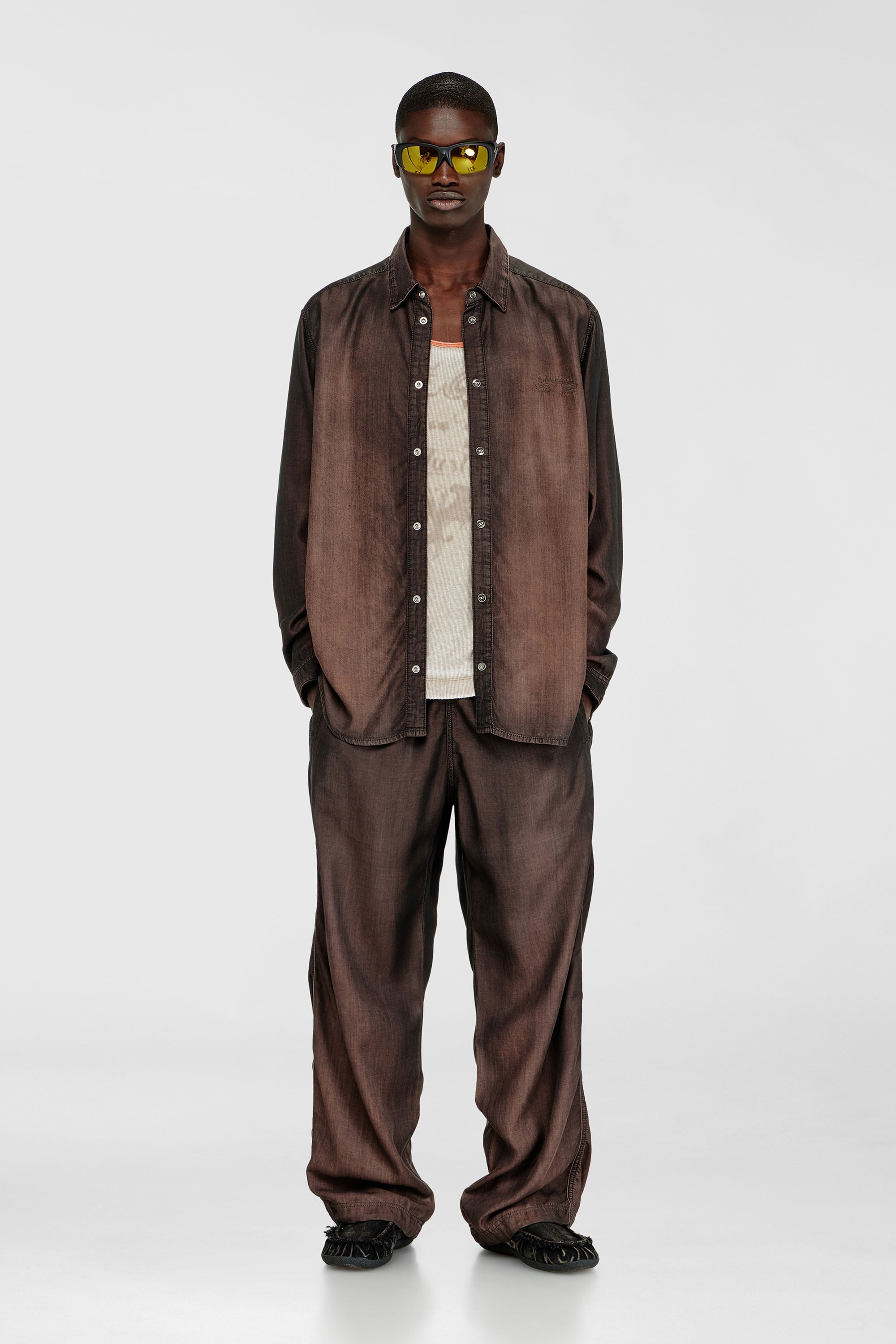 Diesel - D-SIMPLY-S16, Herren Hemd aus flie&szlig;endem, beschichtetem Denim in Braun - 1