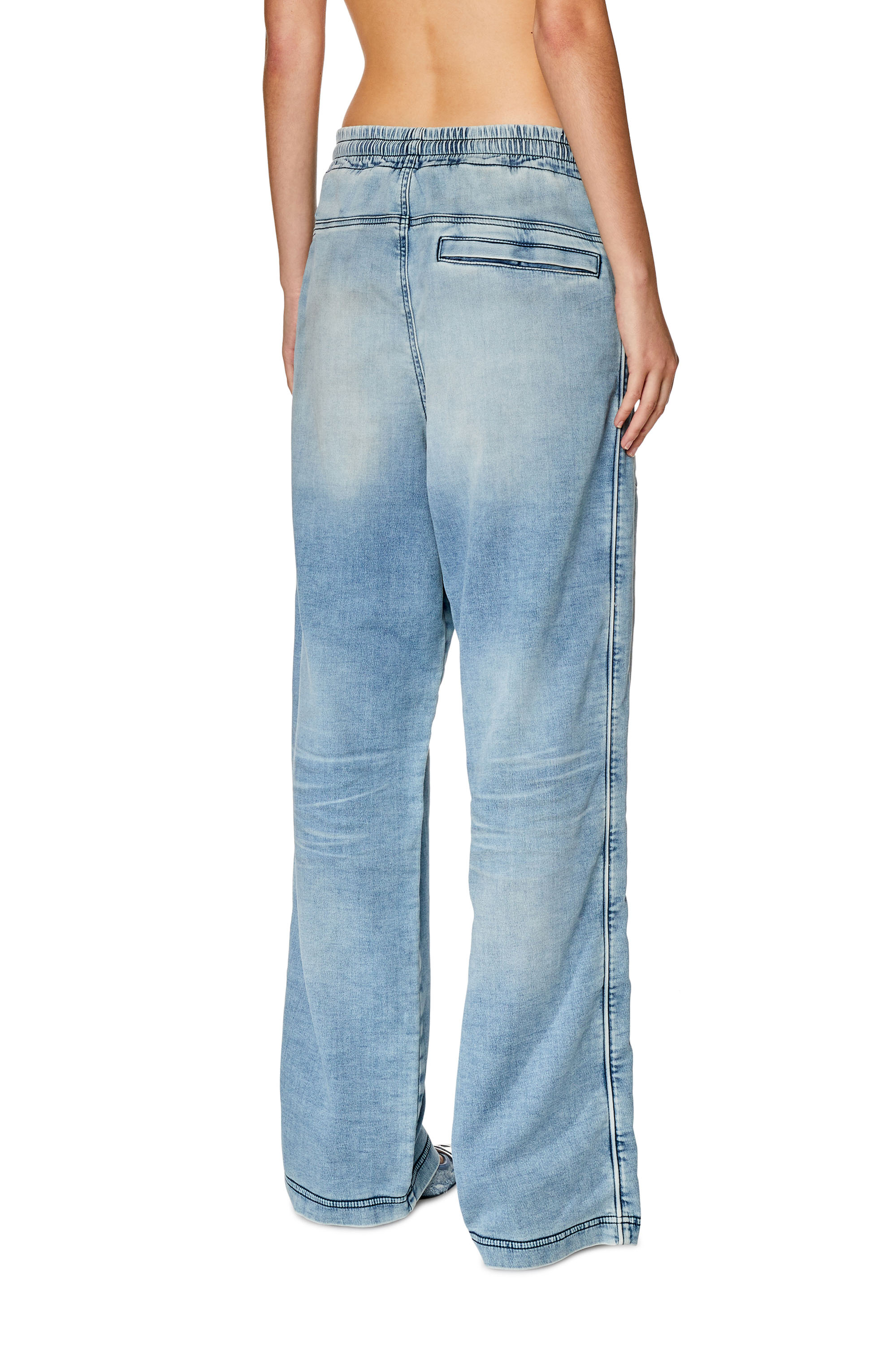 Diesel - Straight D-Martians Track Denim 068FK, Hellblau - Image 3
