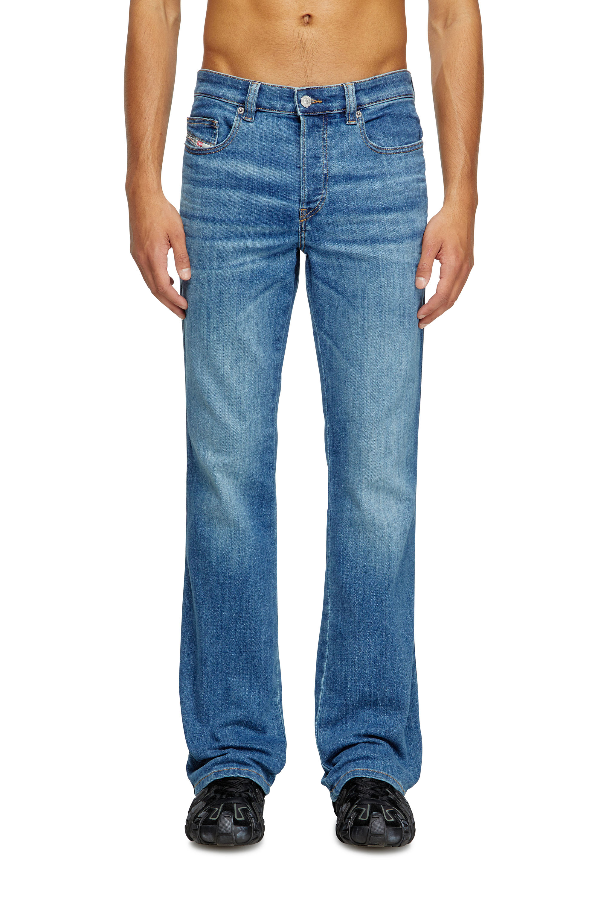 Diesel - Herren Bootcut Jeans 1998 D-Buck 0GRDP, Mittelblau - 1