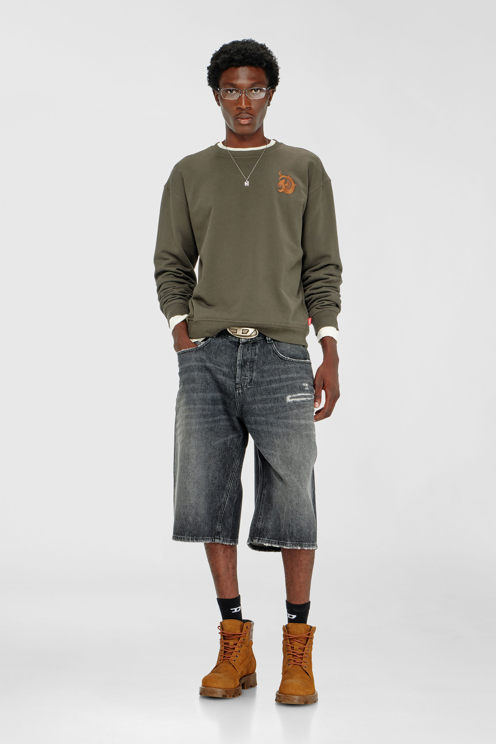 Diesel - S-NORM-AA4, Herren Sweatshirt mit Stickerei und Flockprint in Armeegr&uuml;n - 1