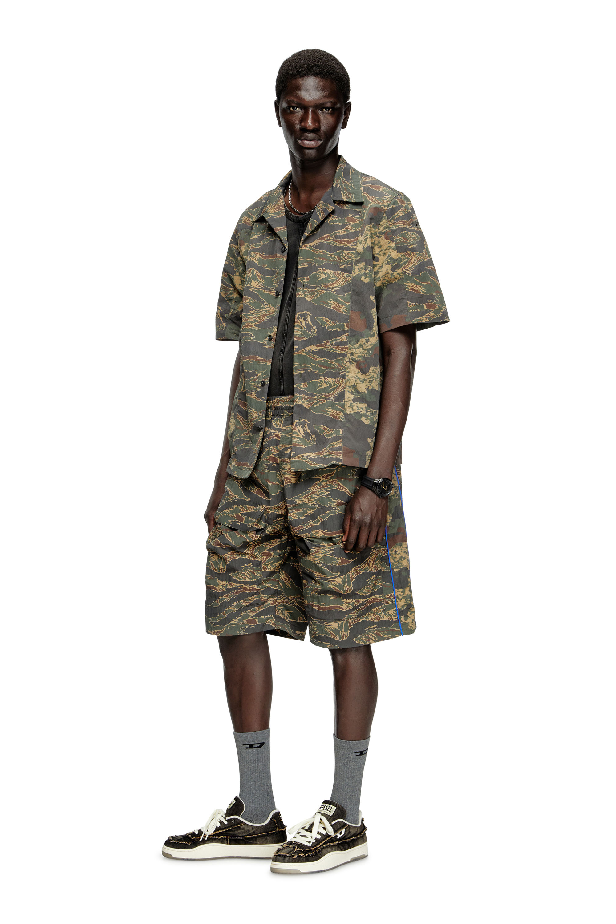 Diesel - P-RAMOS-SHORT-EPBW, Herren Cargoshorts mit gemischten Camo-Prints in Armeegrün - 2