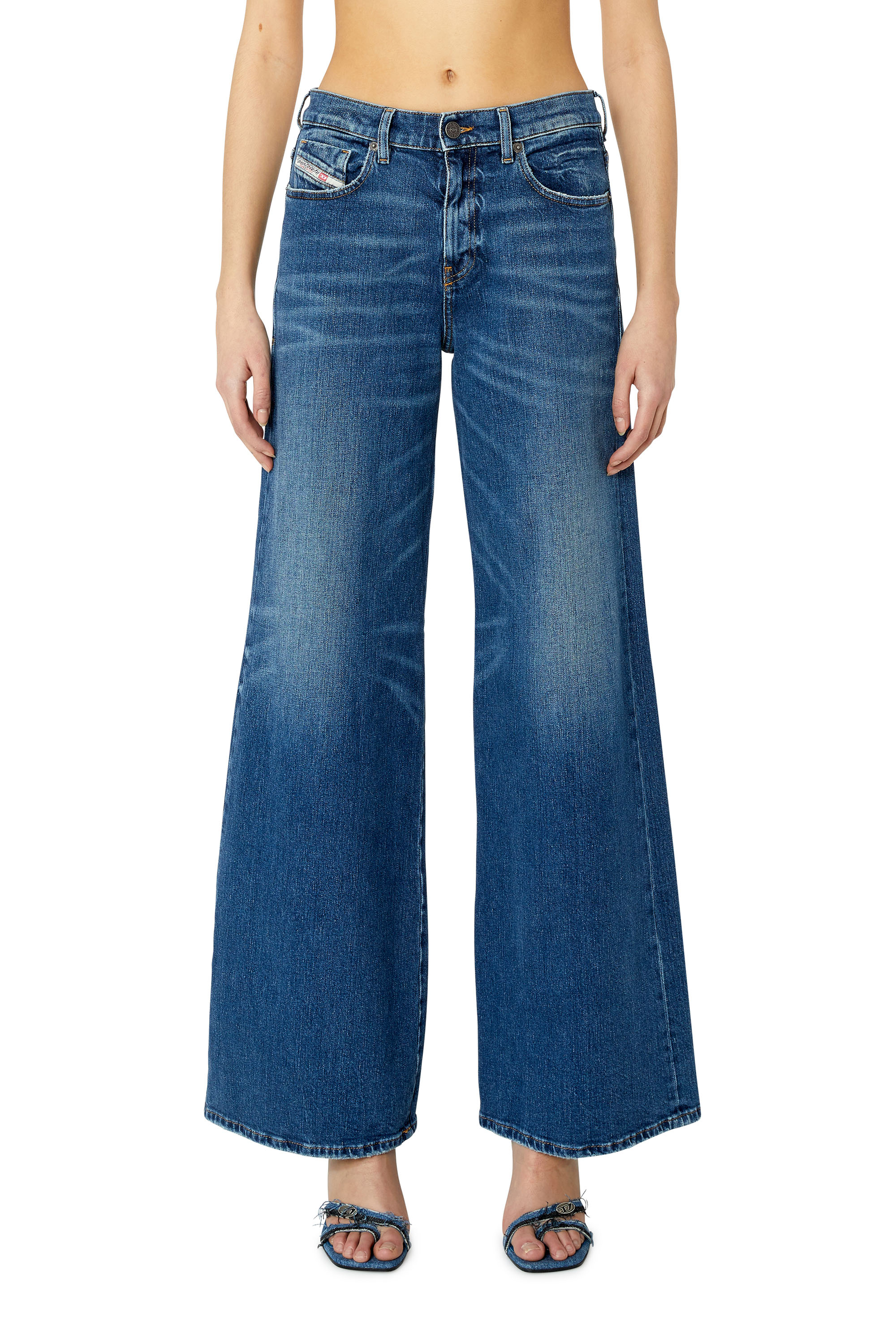 Diesel - 1978 D-Akemi 007L1 Bootcut and Flare Jeans, Mittelblau - Image 1