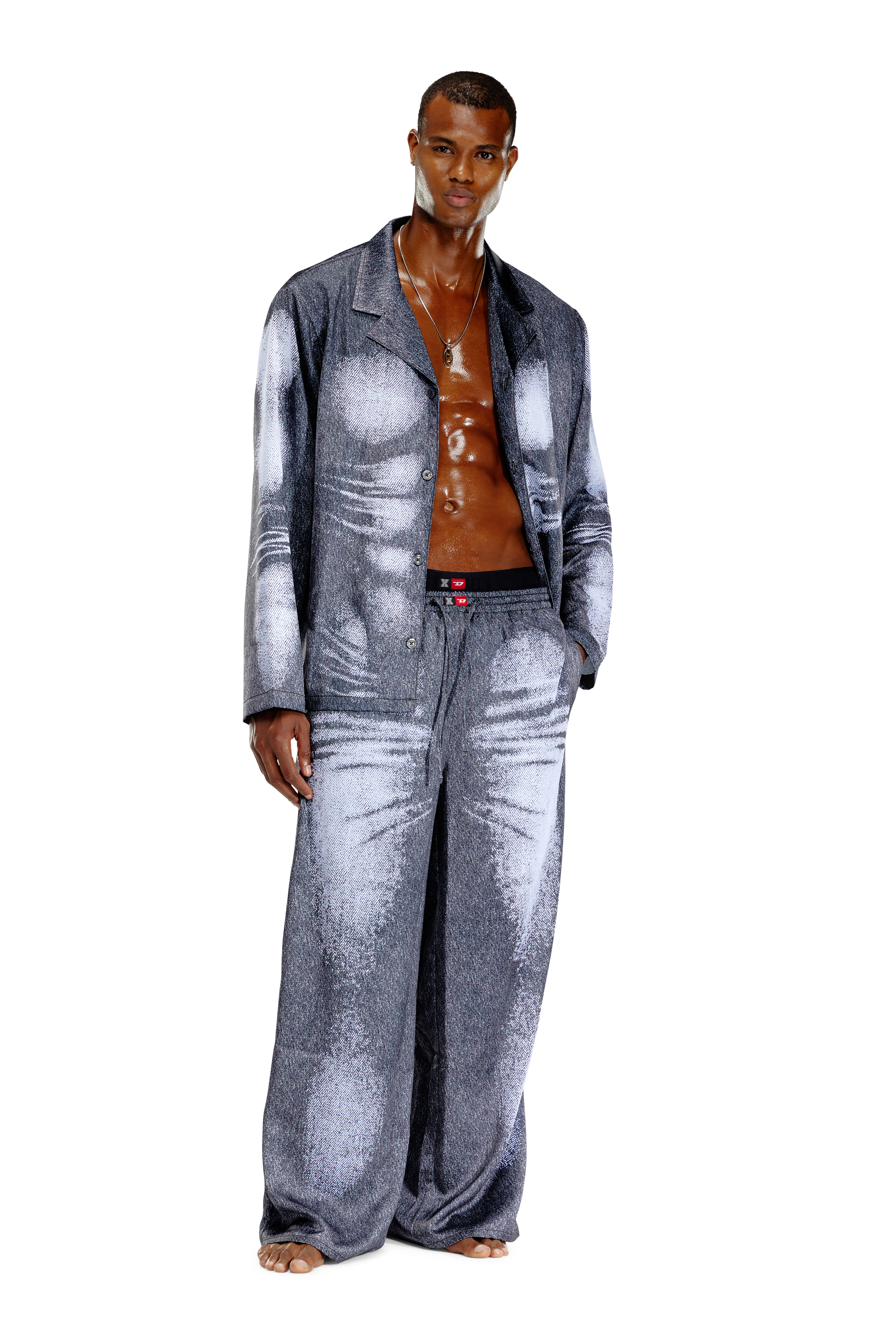 Diesel - STAINS-AND-TROMPE-SLEEP-PANT, Unisex Satin-Pyjamahose im Denim-Look in Grau - 1