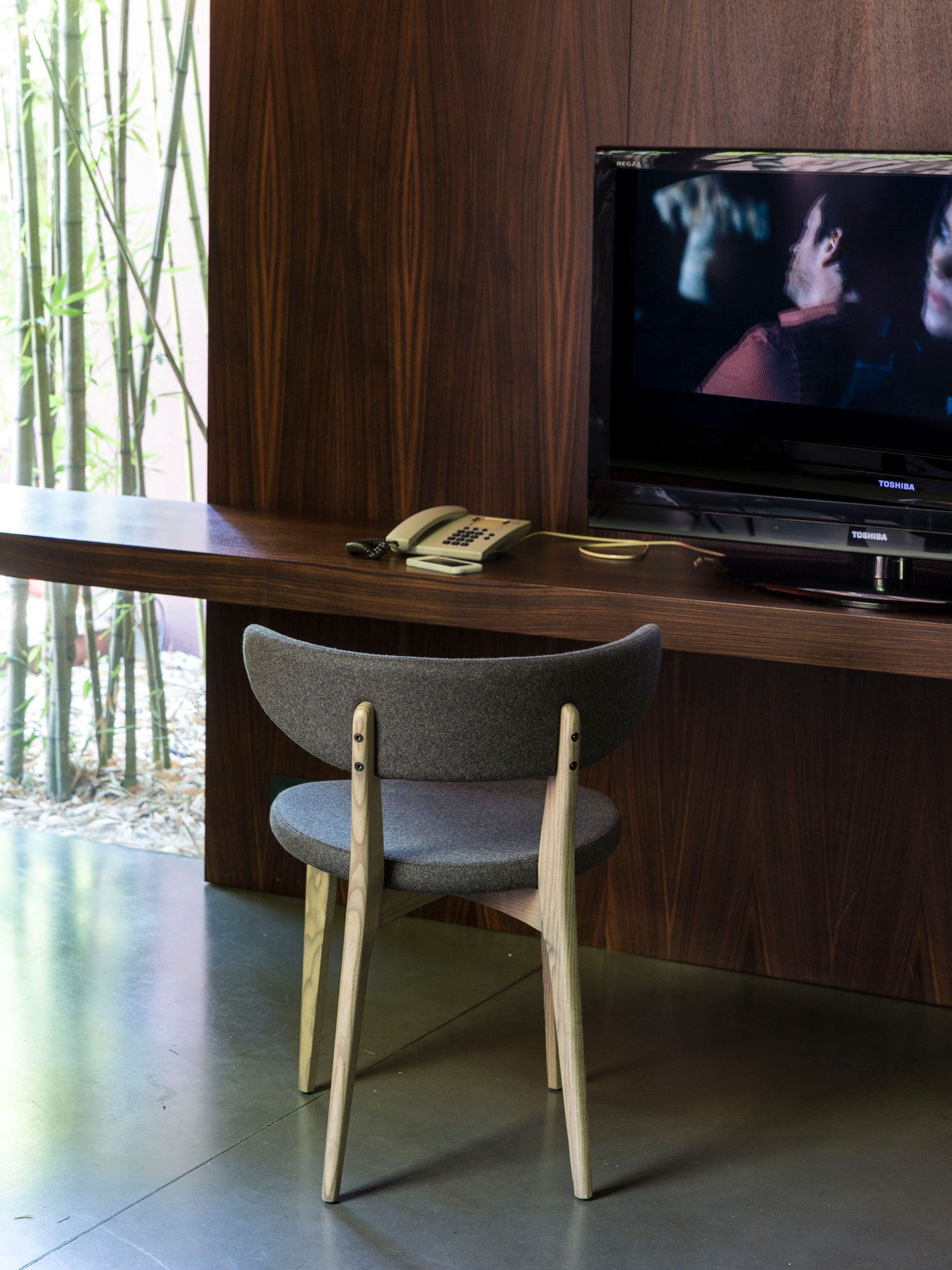 SHORTWAVE - STUHL, - Furniture