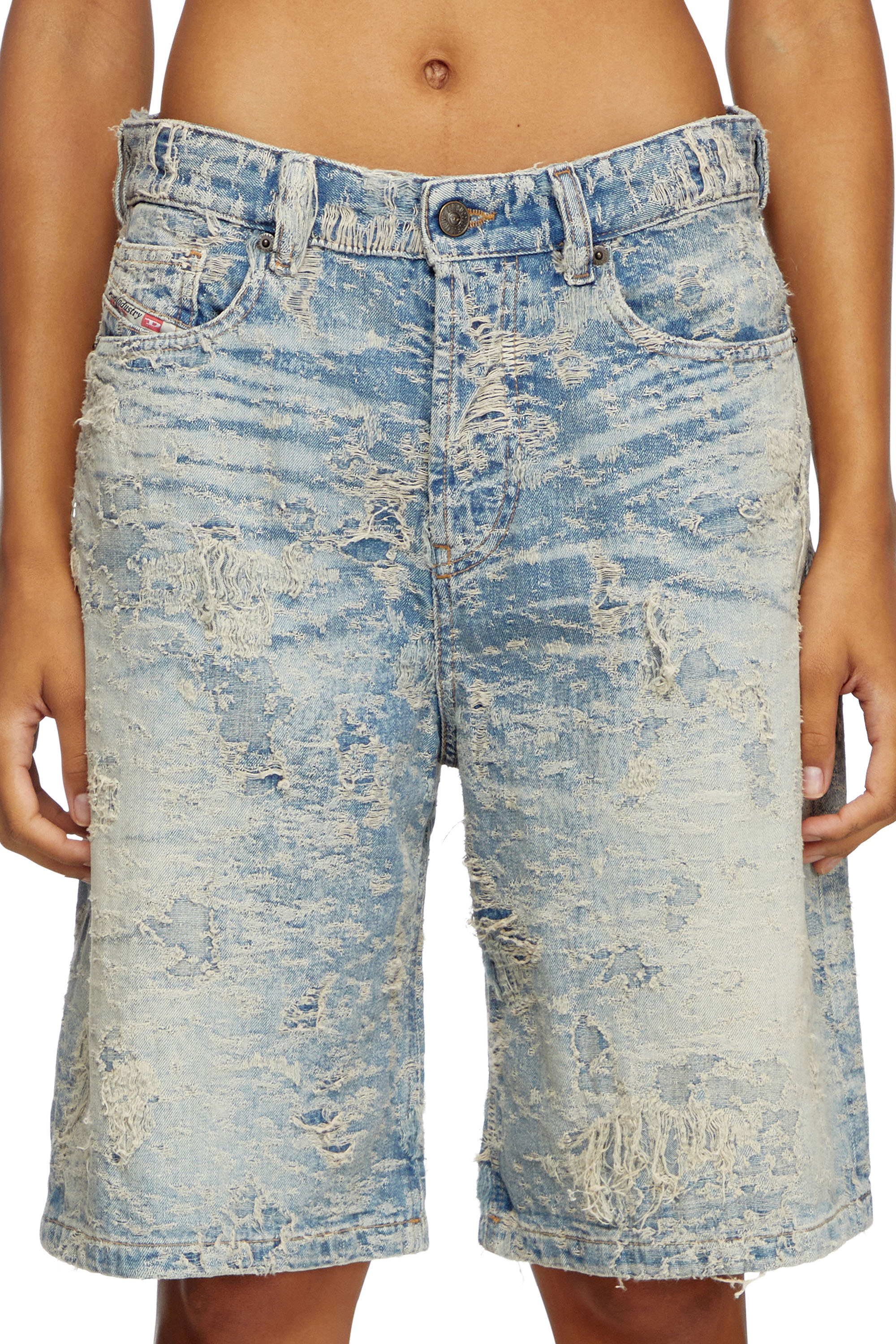 Diesel - DE-SIRE-SHORT-FSF, Damen Shorts aus Jacquard-Denim mit Schmutz-Effekt in Hellblau - 4