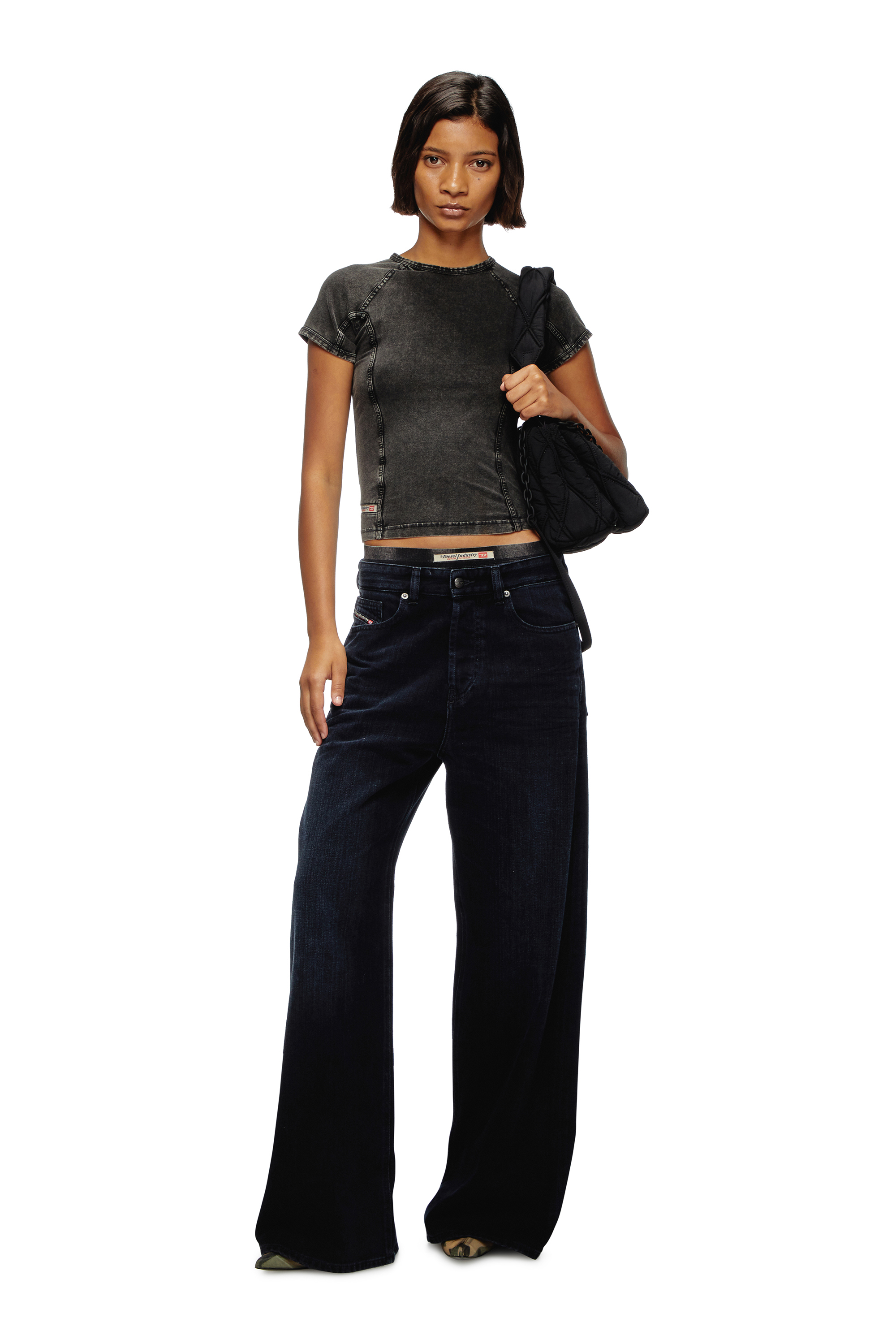 Diesel - CHARM-D SHOULDER M, Damen Charm-D M-Schultertasche aus gestepptem Nylon in Schwarz - 6