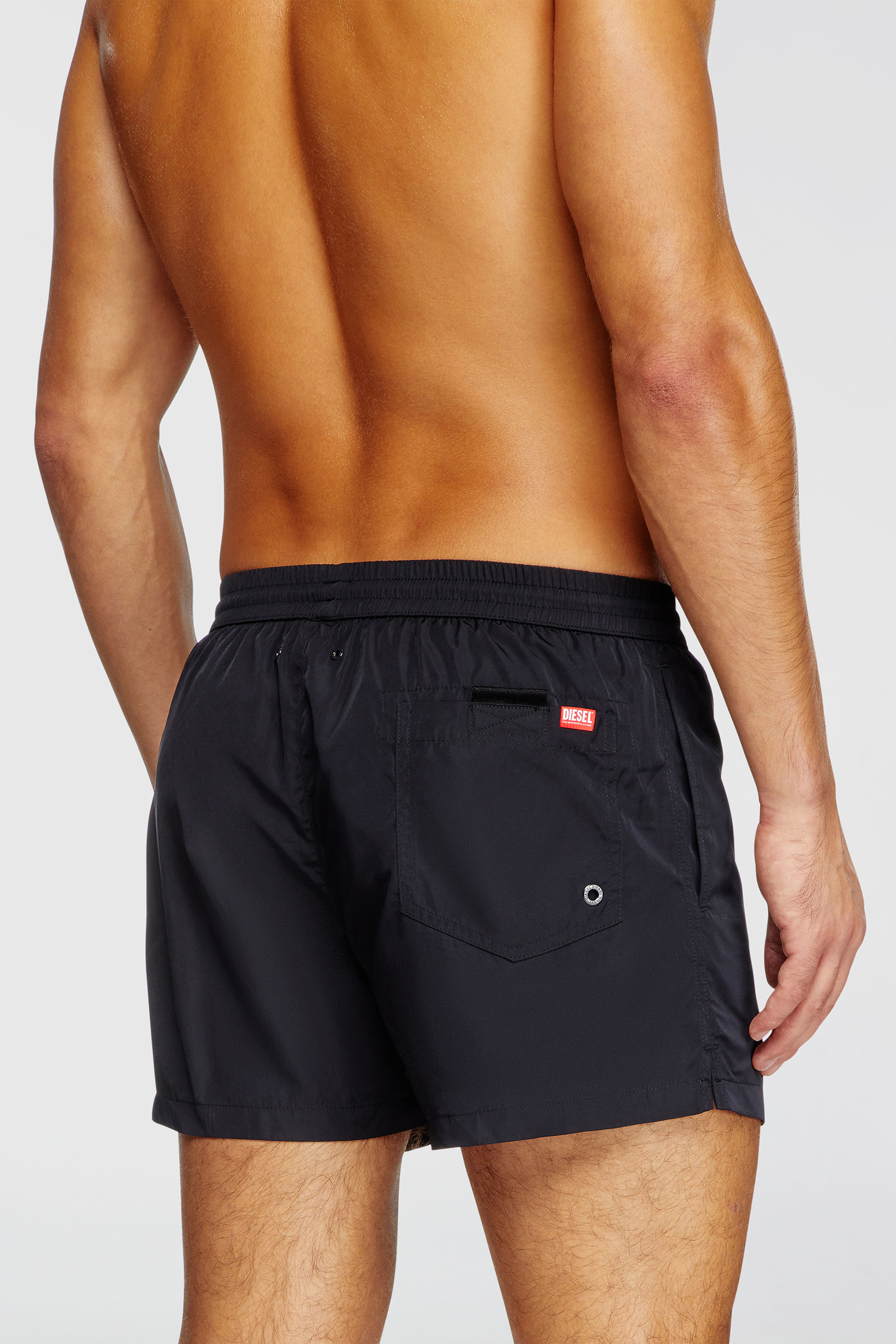 Diesel - MARIO-34-D-CORE, Herren Mittellange Badeshorts mit Logo-Print in Schwarz - 3
